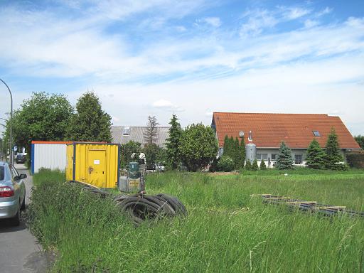 20100529_002.jpg - 2010 wird dann erneut auf der Fläche Wandweg von der Firma Keller gebohrt und verfüllt. Warum?