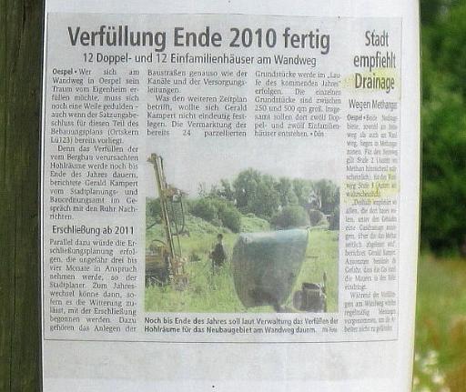 20100705_001.jpg - Ein Artikel der Ruhr Nachrichten, gefunden an einer Laterne am Wandweg. Auch entlang der Borussistraße wurde der Artikel an die Laternen geklebt, aber dann abgerissen.