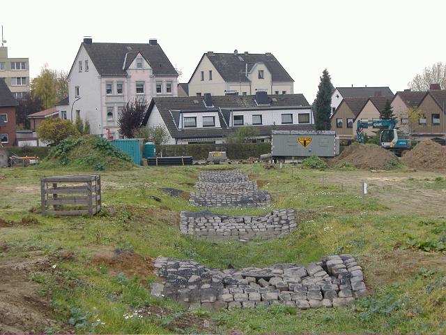 2005_1113_151824.JPG - Mittlere Mulde im Bauträgerbereich Richtung Nord/West  mit Muldenüberläufen